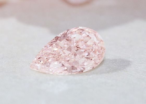 Forma sintética sintética da pera do diamante 3.74ct do CVD do grande rosa da fantasia do tamanho