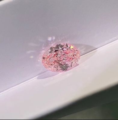 O laboratório cortado brilhante oval criou o diamante fraco cor-de-rosa de Mohs dos diamantes cor-de-rosa 10