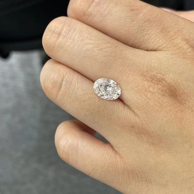 Diamantes sintéticos fracos ovais VVS-VS das decorações 1-1.99Carat da joia
