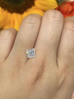 1-1.99Carat princesa fraca incolor Cut Lab Grown Diamond Studs