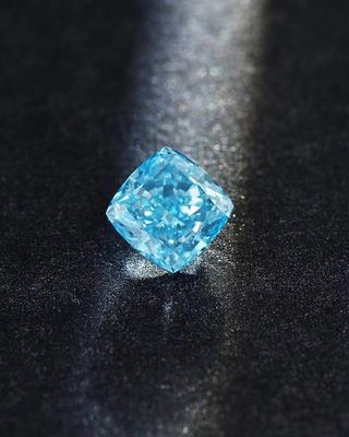 O CVD fraco Diamond Cushion Shape azul vívido extravagante sintético crescido laboratório 2.25ct IGI certificou