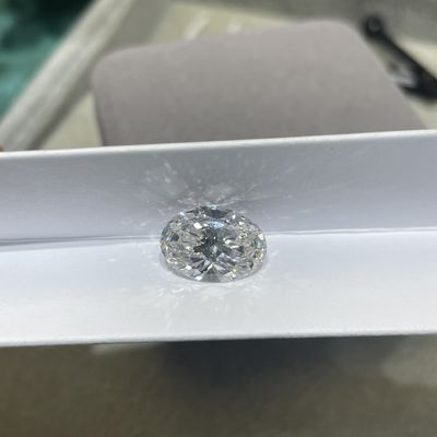 Laboratório certificado pela IGI Criado Diamantes Brancos Oval Brilhante Corte Branco DEF VS-VVS Claridade