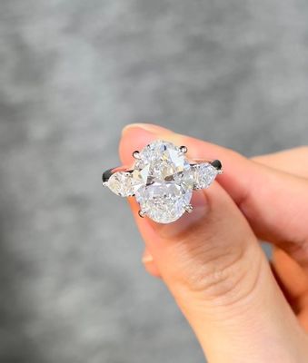 Joias de diamantes fabricadas em laboratório três pedras noivado anéis de casamento diamantes cultivados