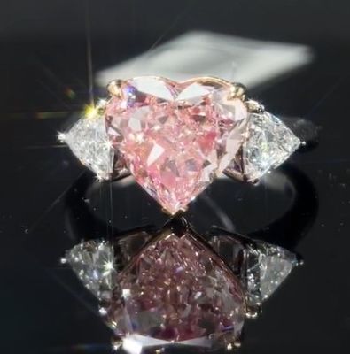 Almoço de Diamante Rosa 4.03ct estilo de três pedras